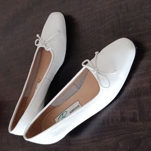 White Ros Hommerson kitten heel shoes
